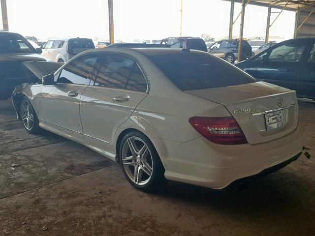 WDDGF4HB0CR200330 - 2012 MERCEDES-BENZ C 250 WHITE photo 3