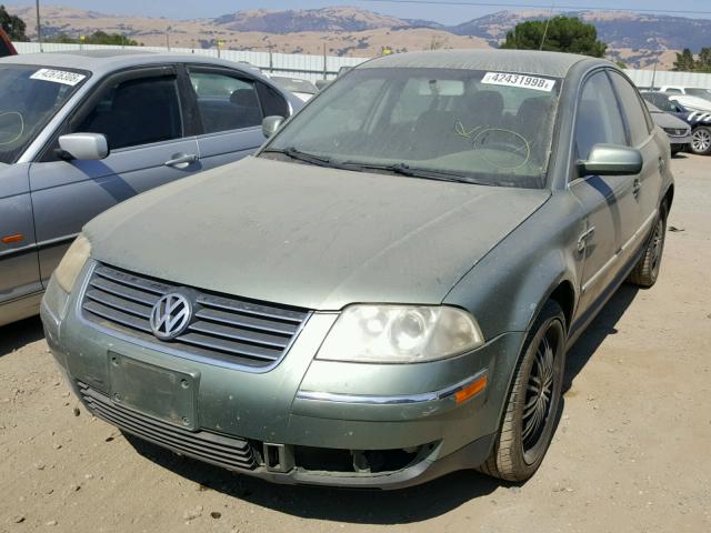 WVWMD63B53P184305 - 2003 VOLKSWAGEN PASSAT GL GREEN photo 2