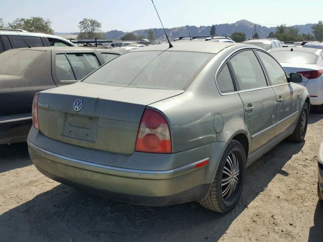 WVWMD63B53P184305 - 2003 VOLKSWAGEN PASSAT GL GREEN photo 4