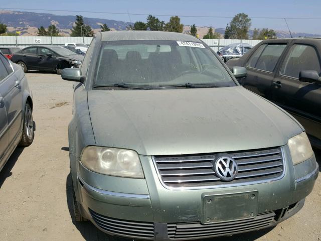 WVWMD63B53P184305 - 2003 VOLKSWAGEN PASSAT GL GREEN photo 9