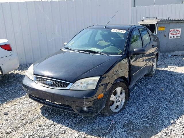 1FAHP34N67W339168 - 2007 FORD FOCUS ZX4 BLACK photo 2