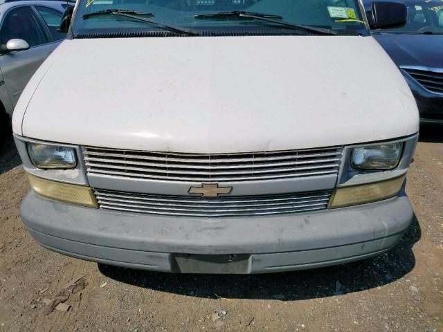 1GCDM19W11B100889 - 2001 CHEVROLET ASTRO WHITE photo 7