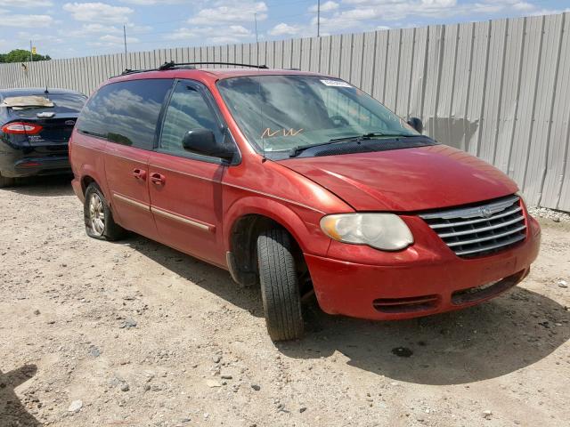 2A4GP54L36R609135 - 2006 CHRYSLER TOWN & COU RED photo 1