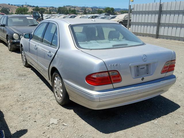 WDBJF65J7YB034197 - 2000 MERCEDES-BENZ E 320 SILVER photo 3