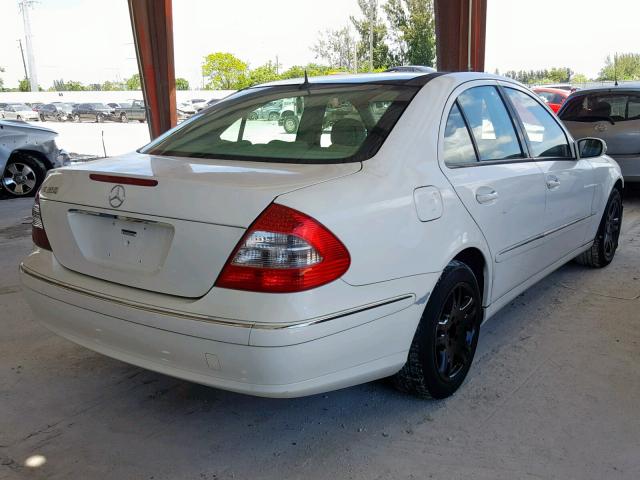 WDBUF65J03A146867 - 2003 MERCEDES-BENZ E 320 WHITE photo 4