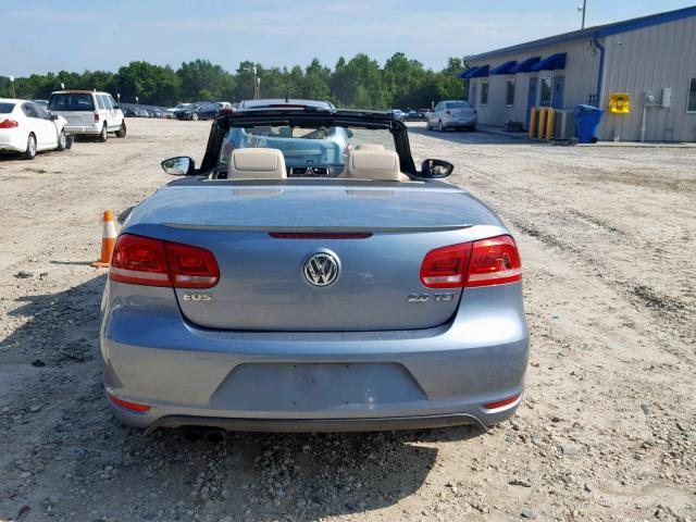 WVWBW8AH4FV004218 - 2015 VOLKSWAGEN EOS KOMFOR BLUE photo 9