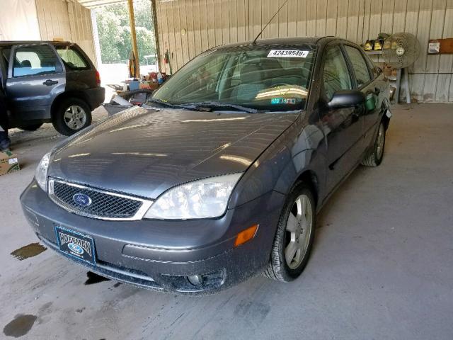 1FAHP34N97W356904 - 2007 FORD FOCUS ZX4 GRAY photo 2