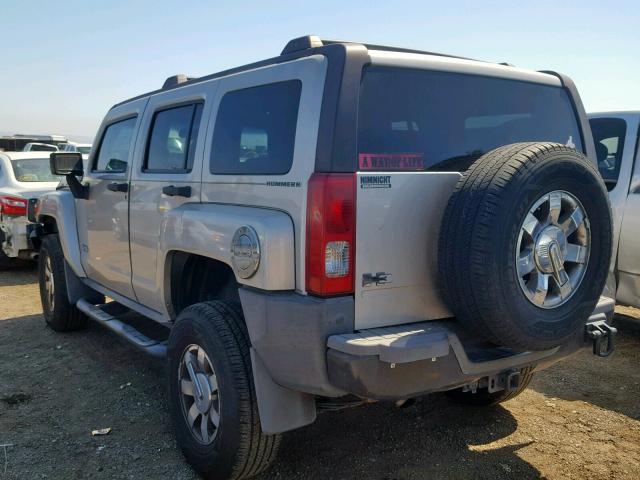 5GTDN136068255291 - 2006 HUMMER H3 SILVER photo 3