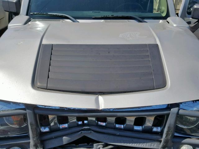 5GTDN136068255291 - 2006 HUMMER H3 SILVER photo 7