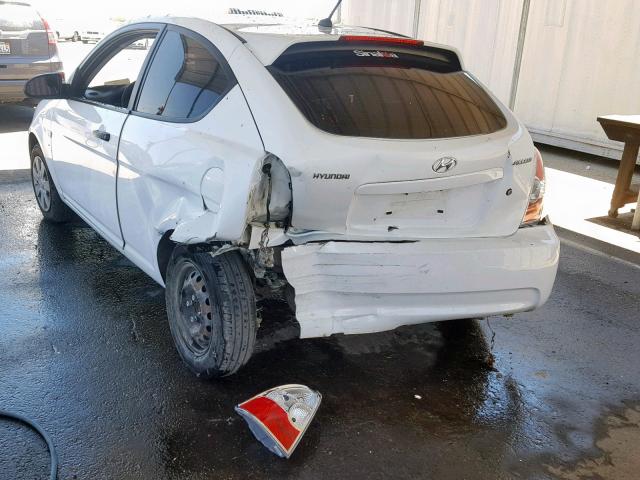 KMHCM36C17U040641 - 2007 HYUNDAI ACCENT GS WHITE photo 3