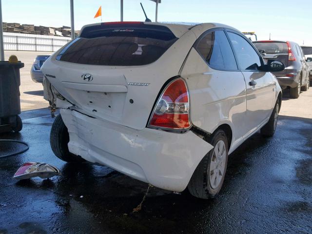 KMHCM36C17U040641 - 2007 HYUNDAI ACCENT GS WHITE photo 4