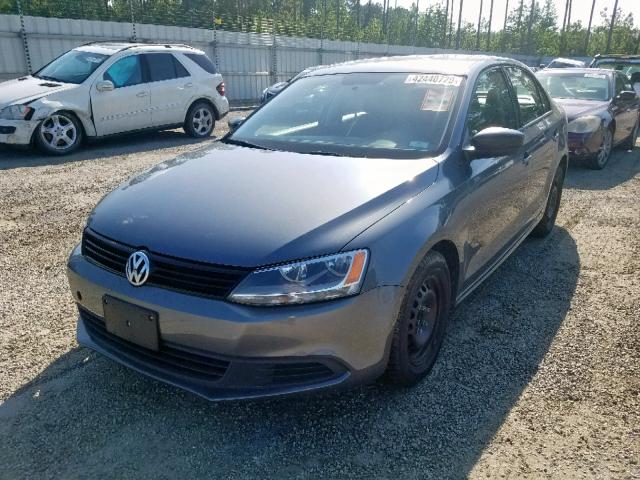 3VW2K7AJ9DM269035 - 2013 VOLKSWAGEN JETTA BASE GRAY photo 2