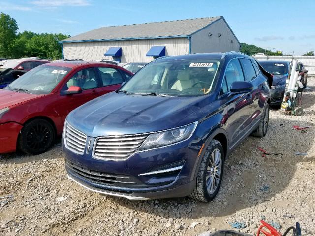 5LMCJ3C92GUJ18875 - 2016 LINCOLN MKC RESERV BLUE photo 2