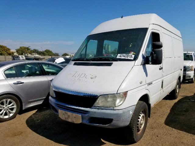 WD0PD644665952720 - 2006 DODGE SPRINTER 2 WHITE photo 2