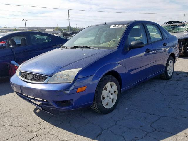 1FAFP34N56W169102 - 2006 FORD FOCUS ZX4 BLUE photo 2