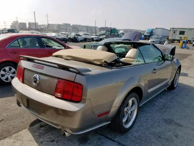 1ZVHT85HX55165181 - 2005 FORD MUSTANG GT GRAY photo 4