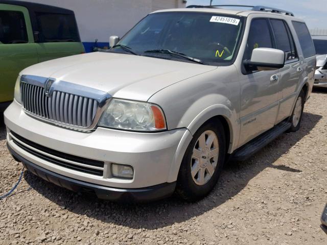 5LMFU28506LJ02179 - 2006 LINCOLN NAVIGATOR 白色 照片 2