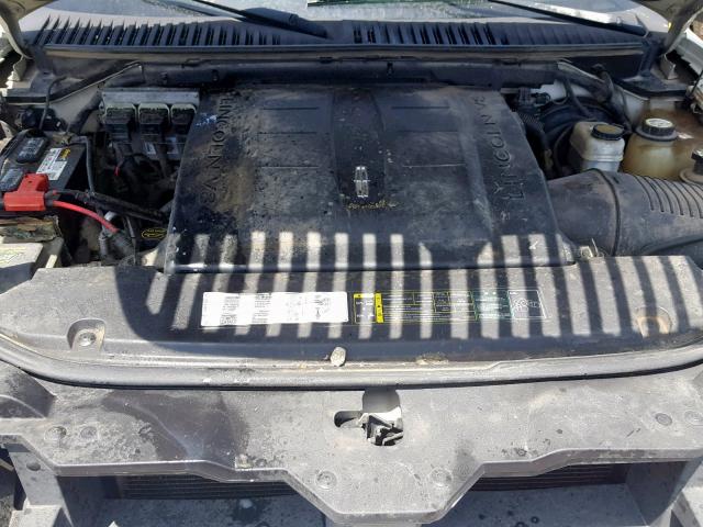 5LMFU28506LJ02179 - 2006 LINCOLN NAVIGATOR 白色 照片 7