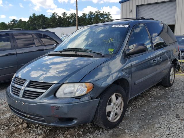 1D4GP45R05B155994 - 2005 DODGE CARAVAN SX BLUE photo 2