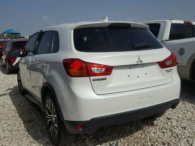 JA4AP3AU3HZ004659 - 2017 MITSUBISHI OUTLANDER WHITE photo 3