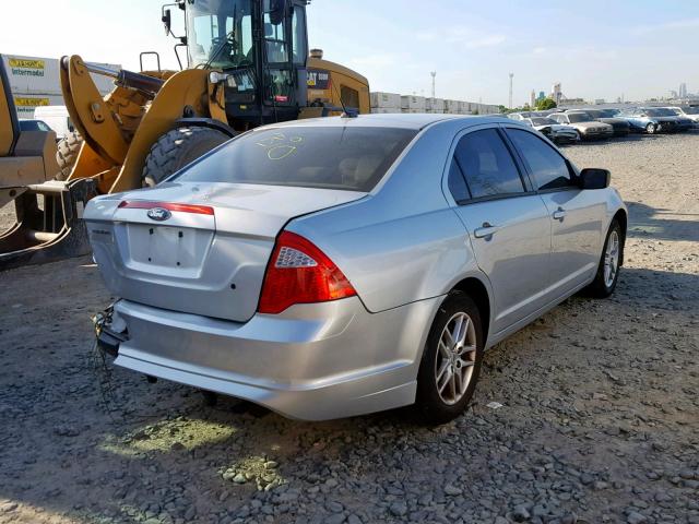 3FAHP0GAXCR261059 - 2012 FORD FUSION S SILVER photo 4