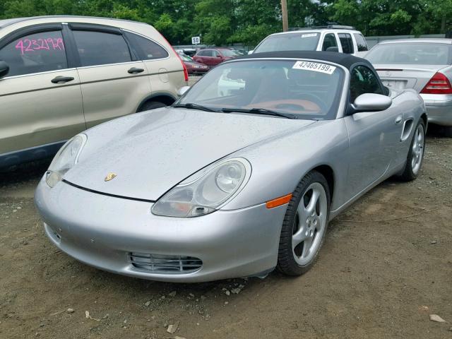 WP0CA29811U623460 - 2001 PORSCHE BOXSTER SILVER photo 2