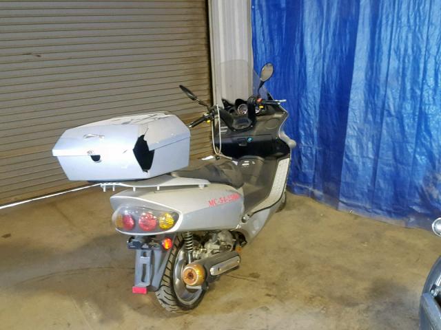 5RYMC05488S046186 - 2008 BOMBARDIER SCOOTER SILVER photo 4