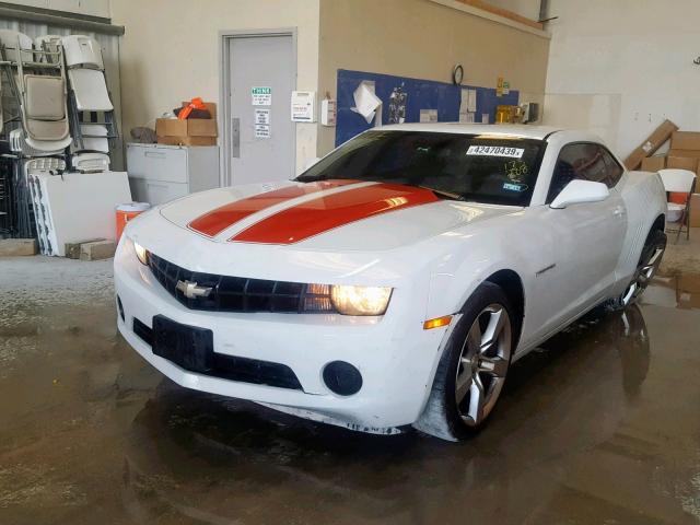 2G1FA1EV9A9173288 - 2010 CHEVROLET CAMARO LS WHITE photo 2