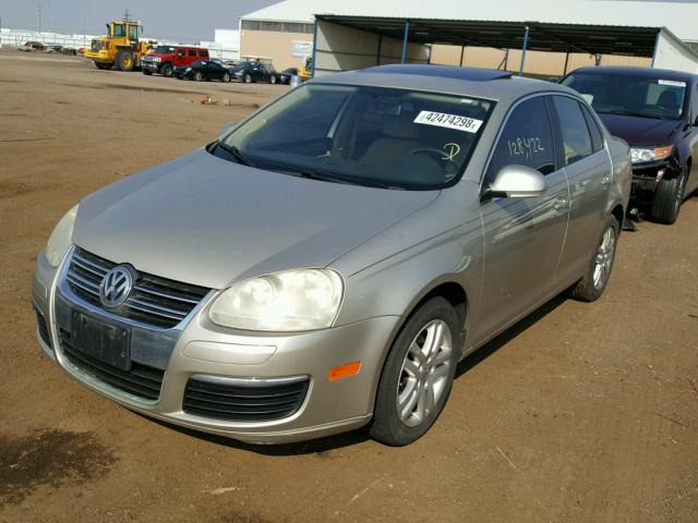 3VWSF71K27M043999 - 2007 VOLKSWAGEN JETTA 2.5 GOLD photo 2