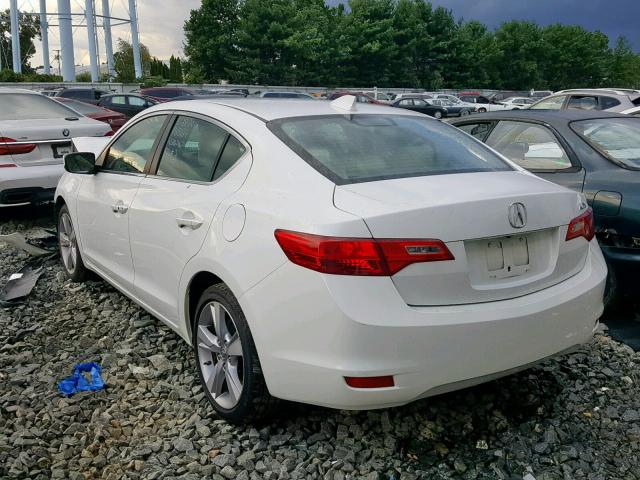 19VDE1F72EE001526 - 2014 ACURA ILX 20 TEC WHITE photo 3