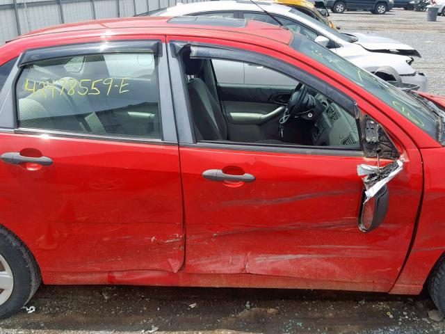 1FAHP34N37W344487 - 2007 FORD FOCUS ZX4 RED photo 9