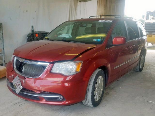 2C4RC1BG1DR713399 - 2013 CHRYSLER TOWN & COU RED photo 2