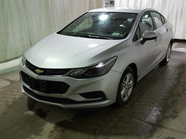 1G1BE5SM2H7264288 - 2017 CHEVROLET CRUZE LT GRAY photo 2