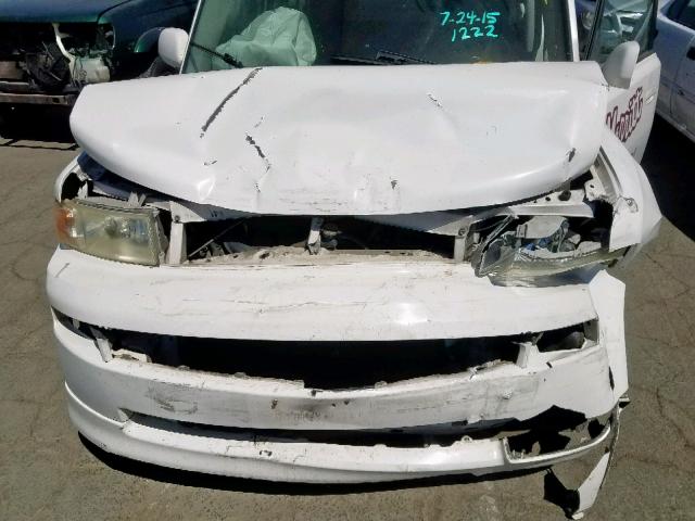 JTLKT324X50215768 - 2005 TOYOTA SCION XB 白色 照片 7