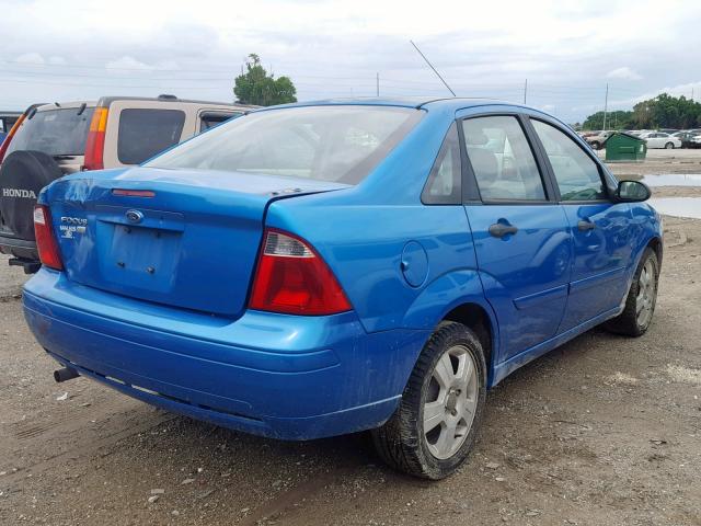 1FAHP34N67W119111 - 2007 FORD FOCUS ZX4 BLUE photo 4