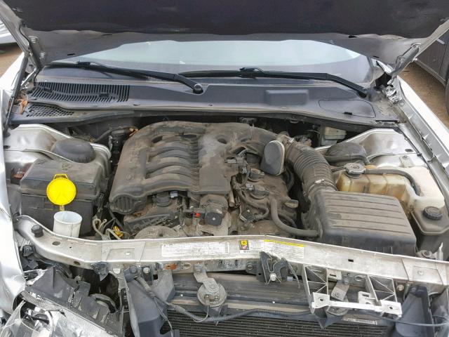 2C3KA53V79H621467 - 2009 CHRYSLER 300 TOURIN SILVER photo 7