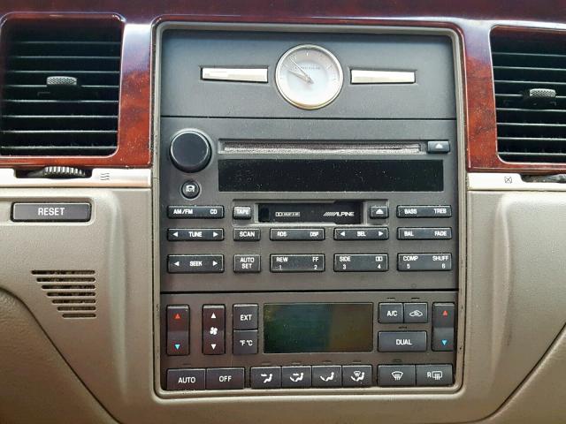 1LNHM85W73Y672528 - 2003 LINCOLN TOWN CAR C BLACK photo 9