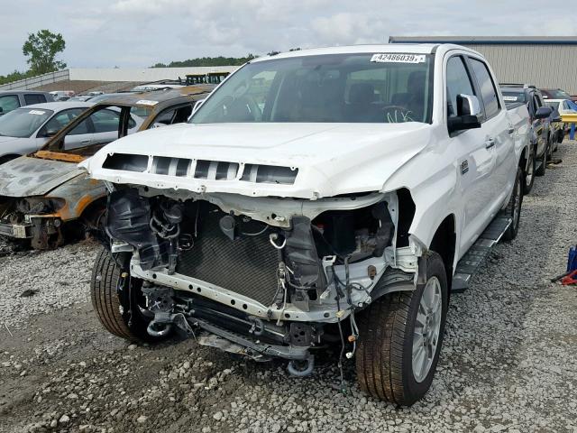 5TFAW5F18FX481146 - 2015 TOYOTA TUNDRA CRE WHITE photo 2