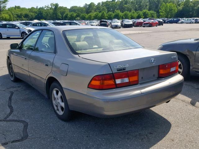 JT8BF28G0W0097955 - 1998 LEXUS ES 300 GRAY photo 3