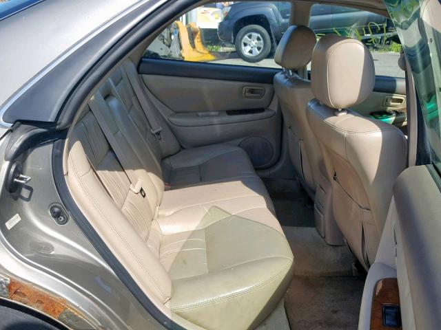 JT8BF28G0W0097955 - 1998 LEXUS ES 300 GRAY photo 6