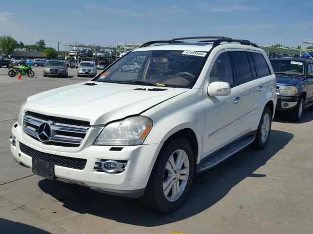 4JGBF71E88A428720 - 2008 MERCEDES-BENZ GL 450 4MA WHITE photo 2