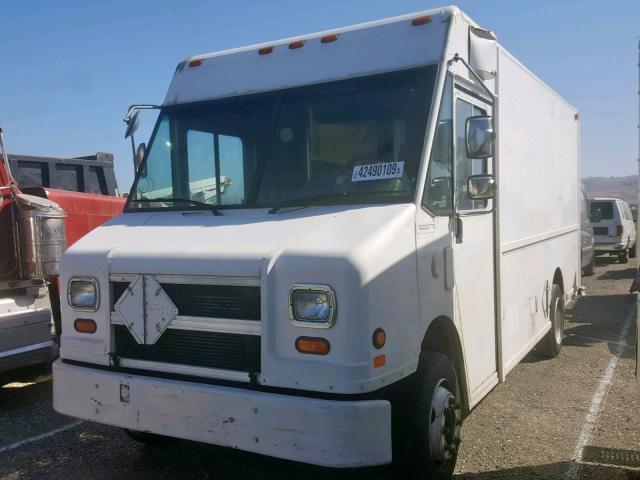 4UZAANBW51CJ22221 - 2001 FREIGHTLINER CHASSIS M WHITE photo 2