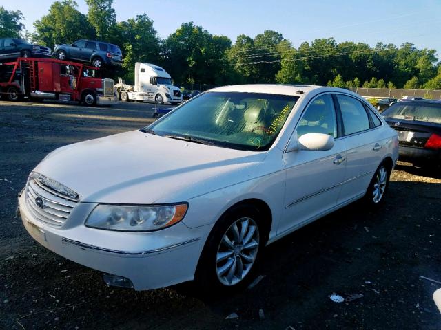 KMHFC46F87A216666 - 2007 HYUNDAI AZERA SE WHITE photo 2