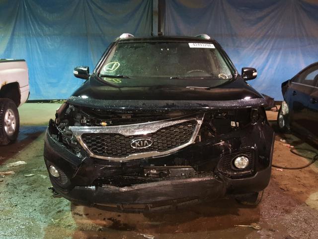 5XYKTDA6XCG230363 - 2012 KIA SORENTO BA BLACK photo 9