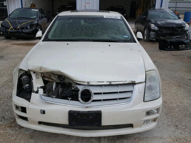 1G6DC67A650228718 - 2005 CADILLAC STS CREAM photo 9