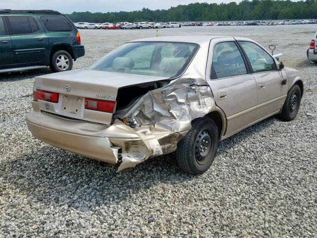 4T1BG22K8WU360452 - 1998 TOYOTA CAMRY CE GOLD photo 4