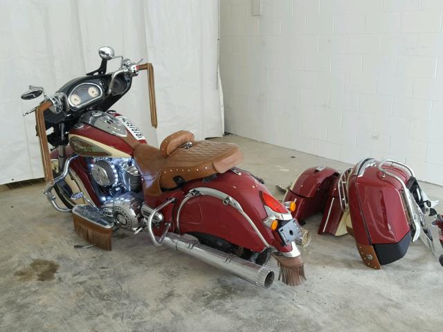 56KTRAAA3G3339161 - 2016 INDIAN MOTORCYCLE CO. ROADMASTER RED photo 3