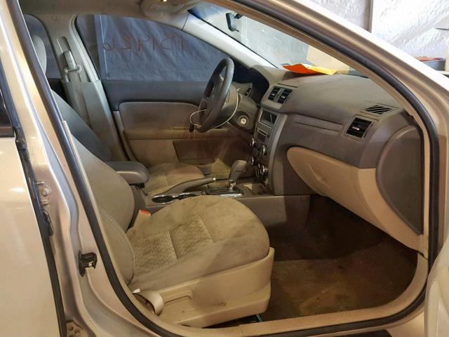 3FAHP0GA3AR245136 - 2010 FORD FUSION S TAN photo 5