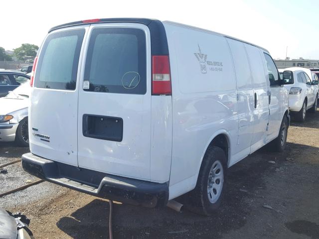 1GCSHAF43B1156158 - 2011 CHEVROLET EXPRESS G1 WHITE photo 4