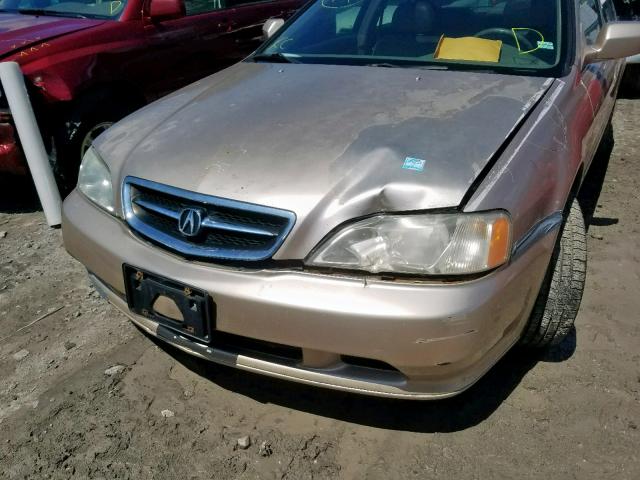 19UUA56671A800685 - 2001 ACURA 3.2TL GOLD photo 9